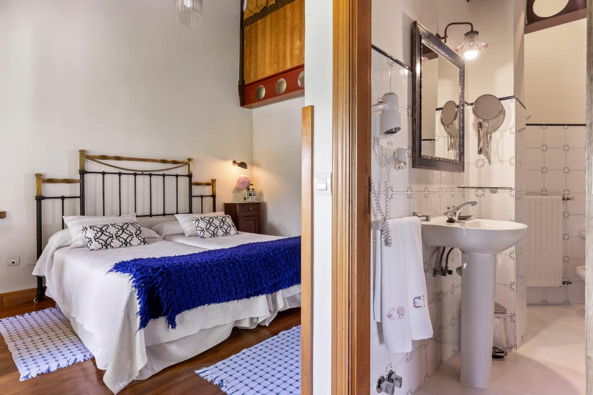 Casa Peleyon Bed & Breakfast Castropol Exterior foto