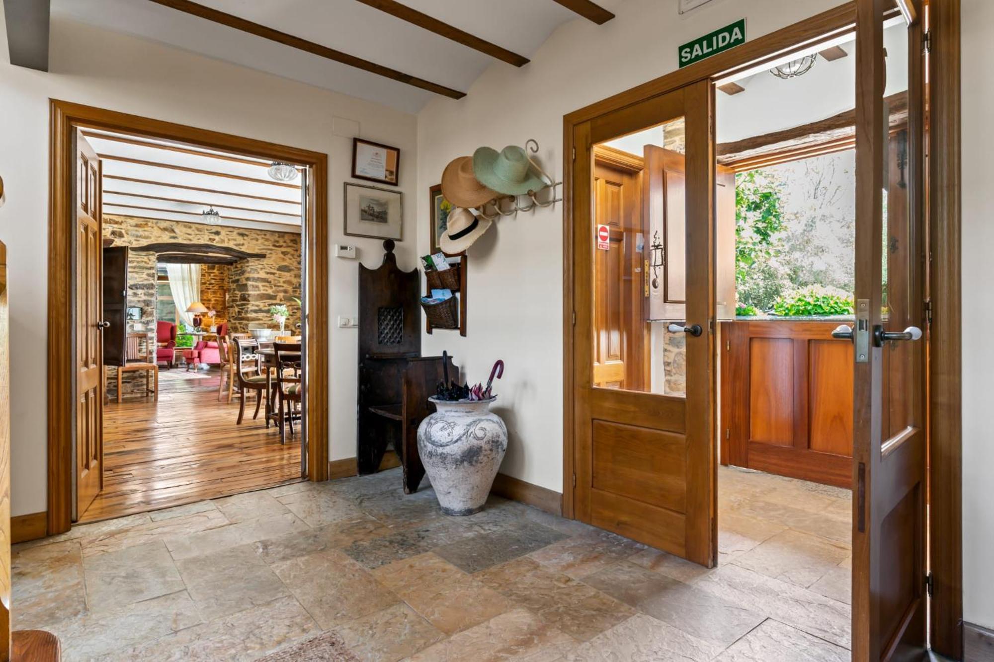 Casa Peleyon Bed & Breakfast Castropol Exterior foto
